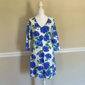 White 3/4 sleeve dress with blue hydrangeas